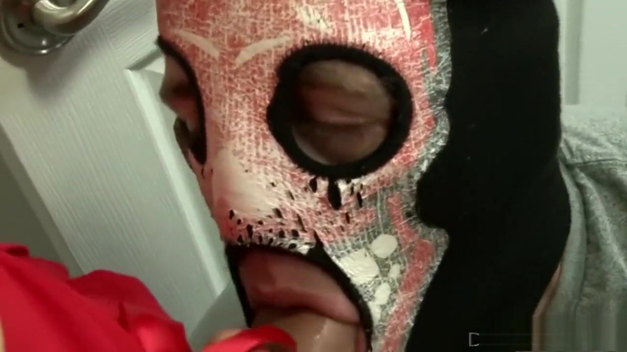 Facefuck Isabella Sorrenti Vs Masked man Moaning - 1