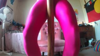 Negao Sissy Misty in pink spandex dry humps and gets hard VRBangers
