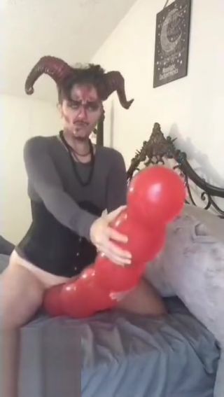 Russia Demon Trans Man Balloon B2P Livesex