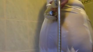 Big Penis a GF shower at home Lesbo