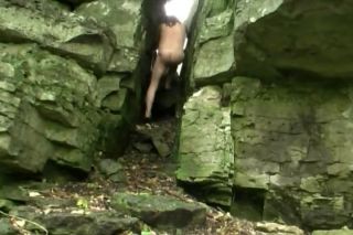 Real Amateur Rainy day nude rock climbing by Mark Heffron Rebolando