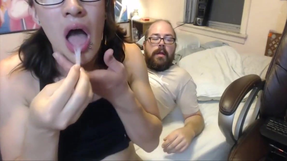 Titjob Cute Shemale And Her Nerdy Bf Having 69 AbellaList