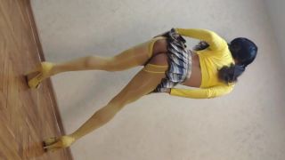 Workout Sissy Ponyboy In Yellow Pantyhose With Tiny Dick Dancing And Showing Her Super Body Morrita