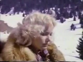 Wav Olinka Hardiman in Fur Coat Cum Eating - 1