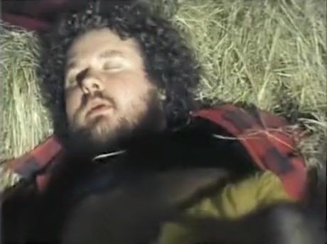 FilmPorno Cute Chubby guy got suck in the barn Ero-Video