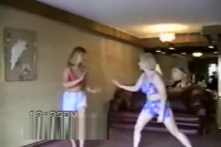 Uncensored Chelsea vs Robbie vintage housewife catfight Gaping