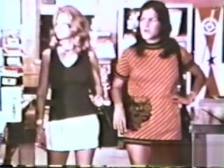 Silvia Saint Lesbian Peepshow Loops 563 1970's - Scene 2 Milf