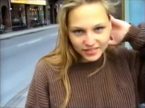 Rough Sex Blonde teen from the street shows her pussy Puba