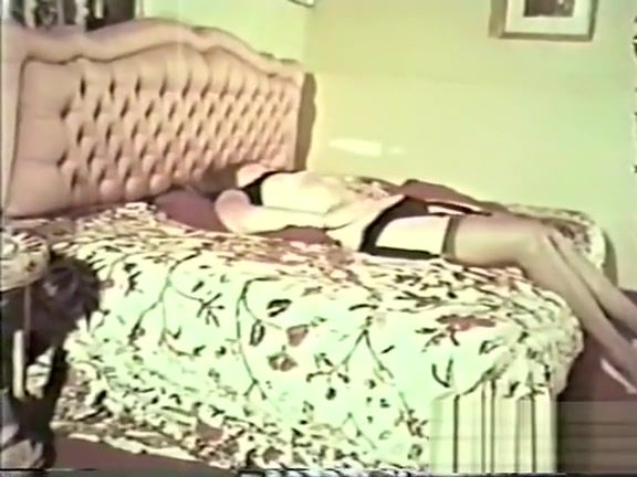 Novinha Peepshow Loops 378 1970s - Scene 4 Virginity