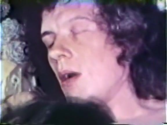 Bush Peepshow Loops 224 1970s - Scene 1 Cum In Mouth - 1