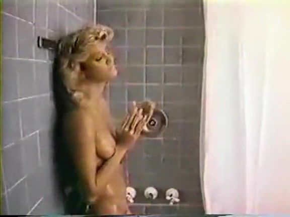 Gay Cash Ginger Lynn steamy shower blonde classic Teenfuns
