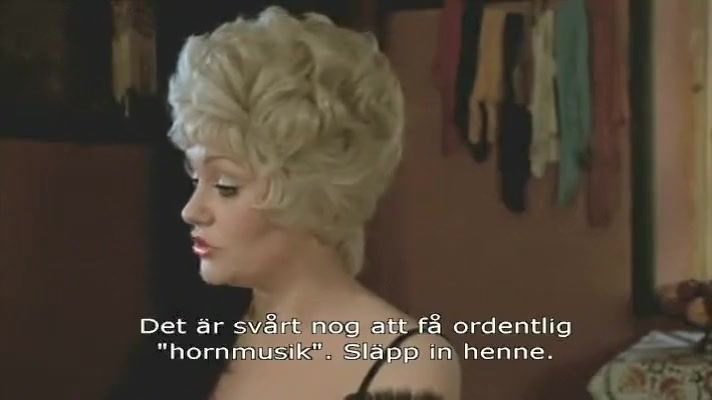 Workout i jungfruns tecken Danish erotic comedy Horny Sluts
