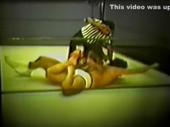 Toying Mixed Ring wrestling. Vintage 7 Babes