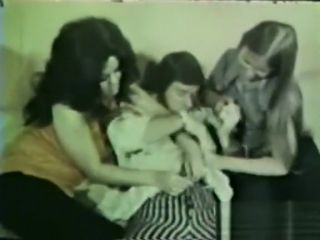 Cam Sex Peepshow Loops 412 1970s - Scene 1 Beurette