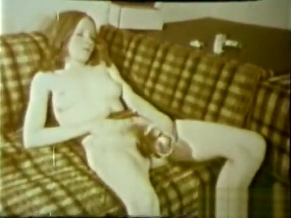 Female Domination Peepshow Loops 206 1970s - Scene 1 Amateurs