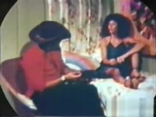 Live Peepshow Loops 86 70's and 80's - Scene 1 Hot Wife