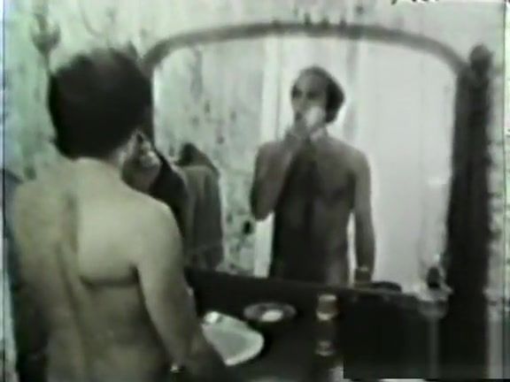 Italian Peepshow Loops 354 1970s - Scene 4 Tit