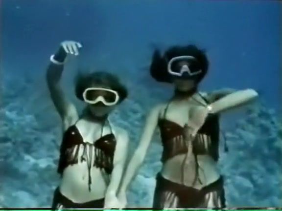 Capri Cavanni Vintage Soft Erotica Underwater Striptease Free Porn Eve Angel - 1