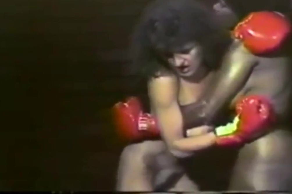 Gay Blackhair Interracial Boxing Beat Down 2 BangBus - 1