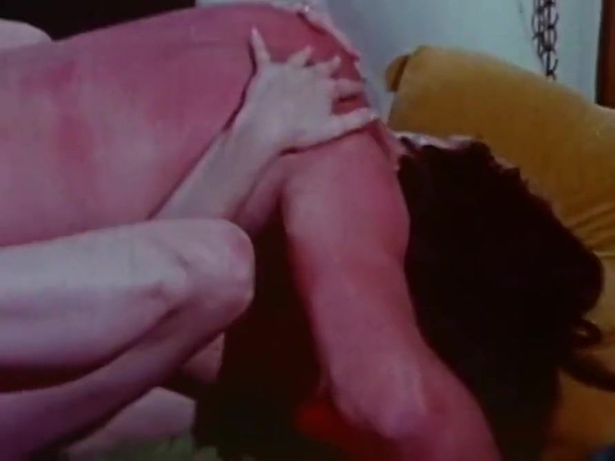 Ftv Girls City Woman (1971) - (Movie Full) - MKX Gay Orgy - 1