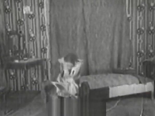 Cuck Maid Helps Older Couple Have Sex (1930s Vintage) Web Cam
