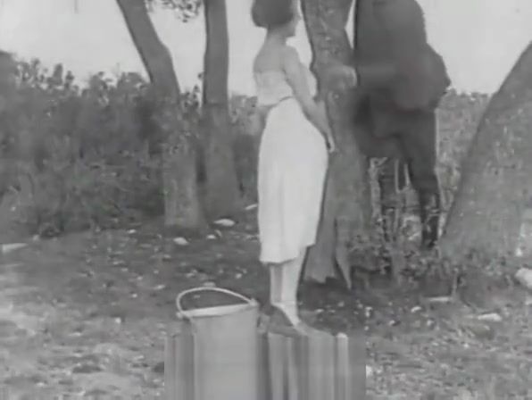Morazzia Bisexual Threesome Fucking Outdoors (1930s Vintage) Fuck Com
