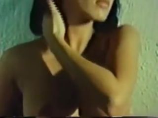 Amateur Greek Porn '70-'80s (Anwmala Thylika) Part2-Gr2...