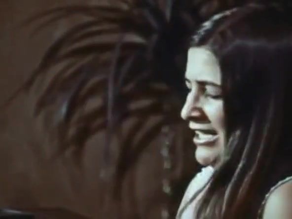 Uniform (1972) Ann Ali Morocha