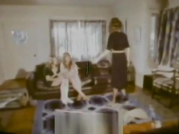 iWantClips stepmother Spanks Her stepdaughters (1970s Vintage) Hot Girl Fuck
