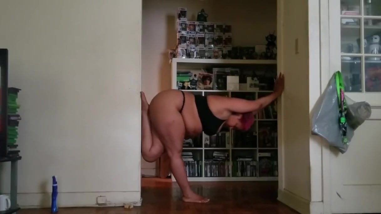 Rachel Roxxx 5.23.19 Yoga Practice black lingerie Bangladeshi