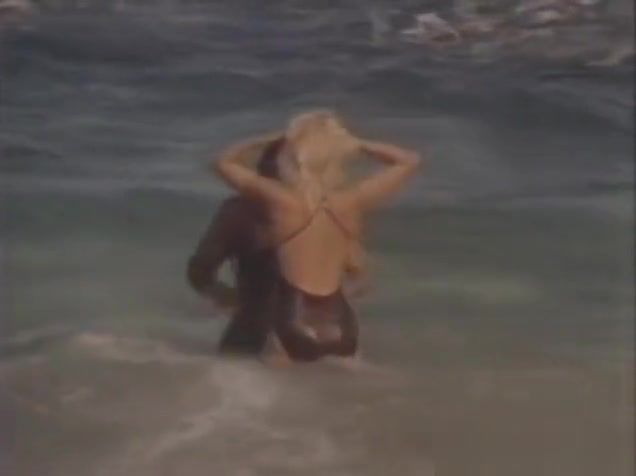 IndianSexHD Ginger Lynn fucked by Ron Jeremy on a beach Hentai