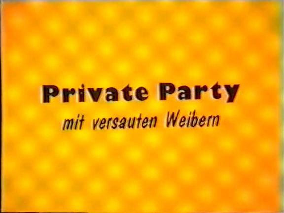 Style Private Party mit versauten Weibern Passionate - 1