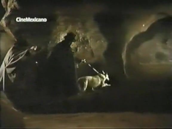 Chunky Santo en El tesoro de Dracula Movies - 1