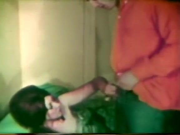 Best Blowjob Ever Vintage: 60s Amateur Threesome Nsfw Gifs - 1