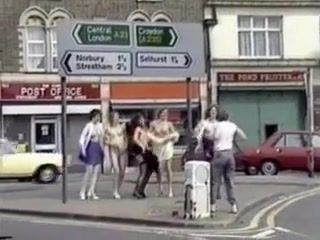 Blows British Street Strippers Morrita - 2