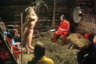 Plumper Die Bett-Hostessen 1973 (Group sex erotic scene) xxx 18