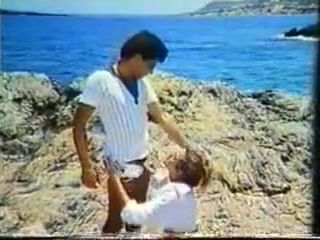 FireCams Greek Porn'70-'80 (To Mikrofwno tis ALIKHS-Katerina Spathi) 1-Gr2 Skirt
