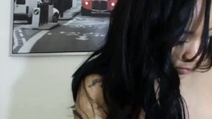 Brasileira Ebony webcam girl with big natural boobs jiggling big booty Riding