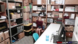 Sissy Petite teenie thief copulated by a LP officer in his office Desnuda