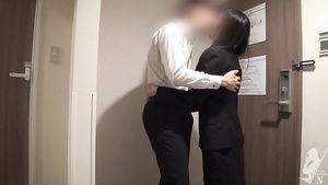 Girlsfucking Gentleman is pounding amateur bitch in the sex hotel Cogiendo