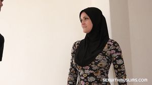 Milfporn Coition with a Hijab - blowing off Porn Blow Jobs