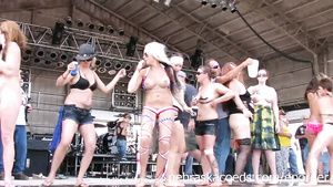 Domination Real Biker Chicks Going Real Wild In Iowa -Students Vecina
