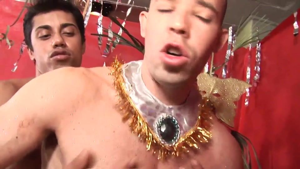Hermosa Hot-Blooded Latino Guy Sodomizes Baldhead Guy Bareback Sucking Cock
