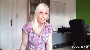 Chaturbate German Step-sister Helps Not Her Step-brother with Handjob Gay Sex