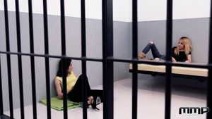 Gay Bondage Jailhouse hookers sucking cock and fucked in prison Brunettes