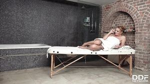 Curvy Massage Went Better Than Expected - antonia deona Colombia
