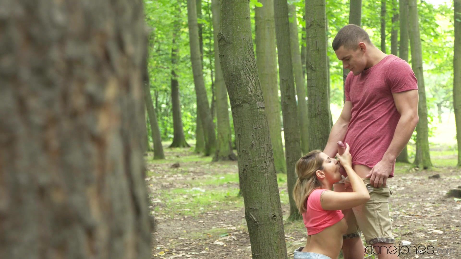 Supermen Teen Amy Red sucks a dick and takes a pounding in the woods Missionary Position Porn