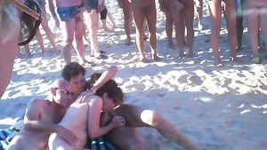 WatchersWeb Couple Fucks At The Beach - public sex Masterbation