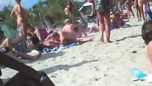 Load Couple Fucks At The Beach - public sex Gay Straight