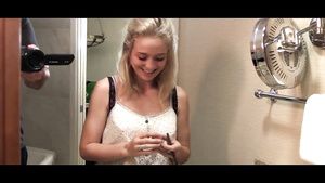 Hard Porn She Looks Like Arya Stark After Chat - first porn clip Double Blowjob